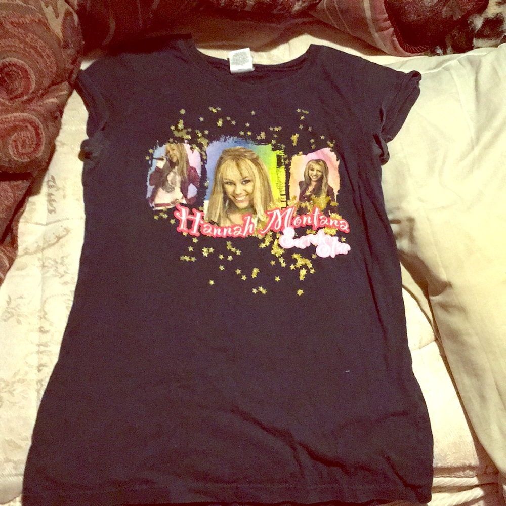 T-shirt.